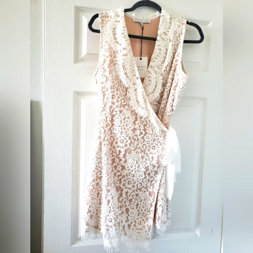 Endless Rose cream/white Romantic lace mini dress